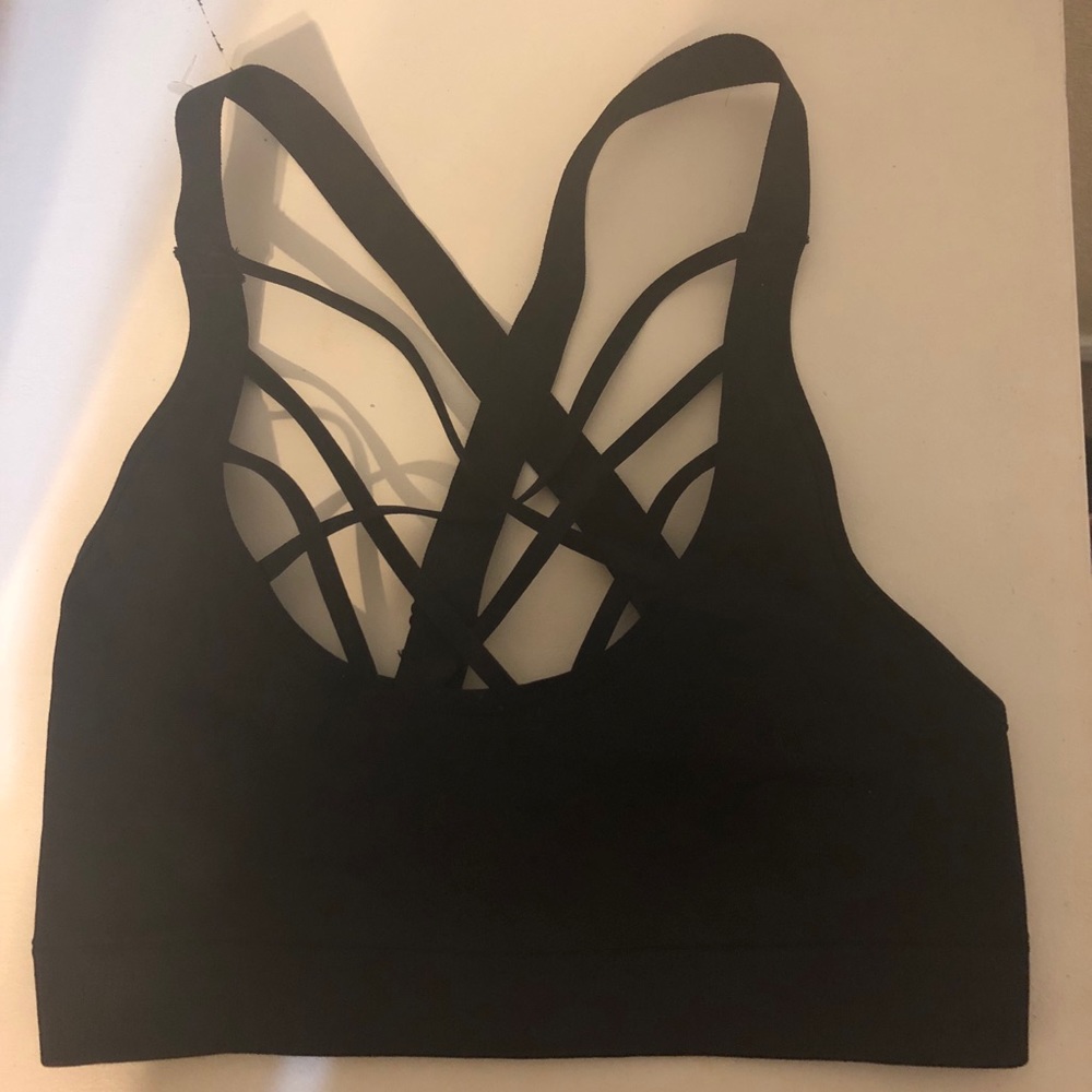 Victoria’s sport strappy front sports bra